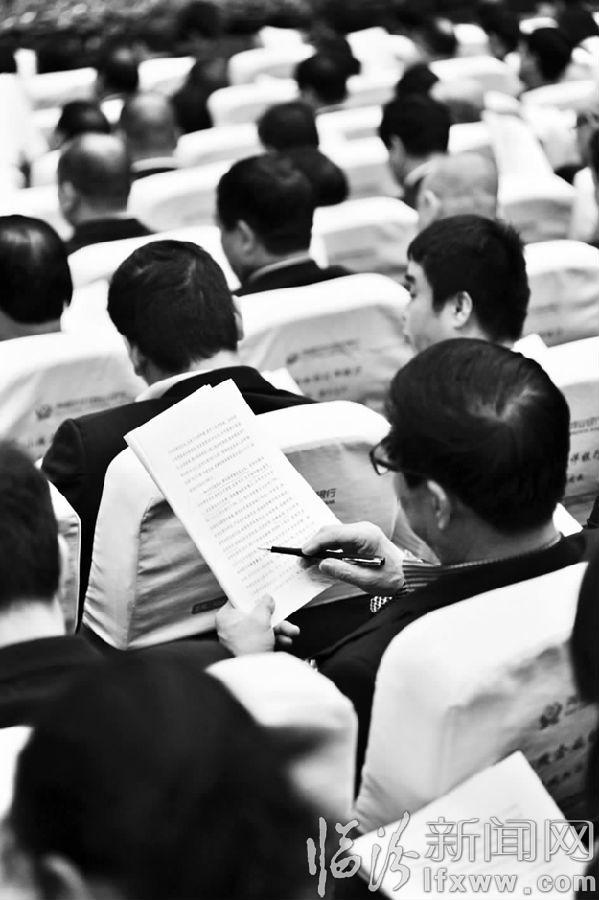 臨汾兩會(huì):踴躍發(fā)言 依法履職